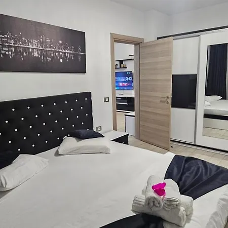 Premium Promenada & With Pool Апартаменты *